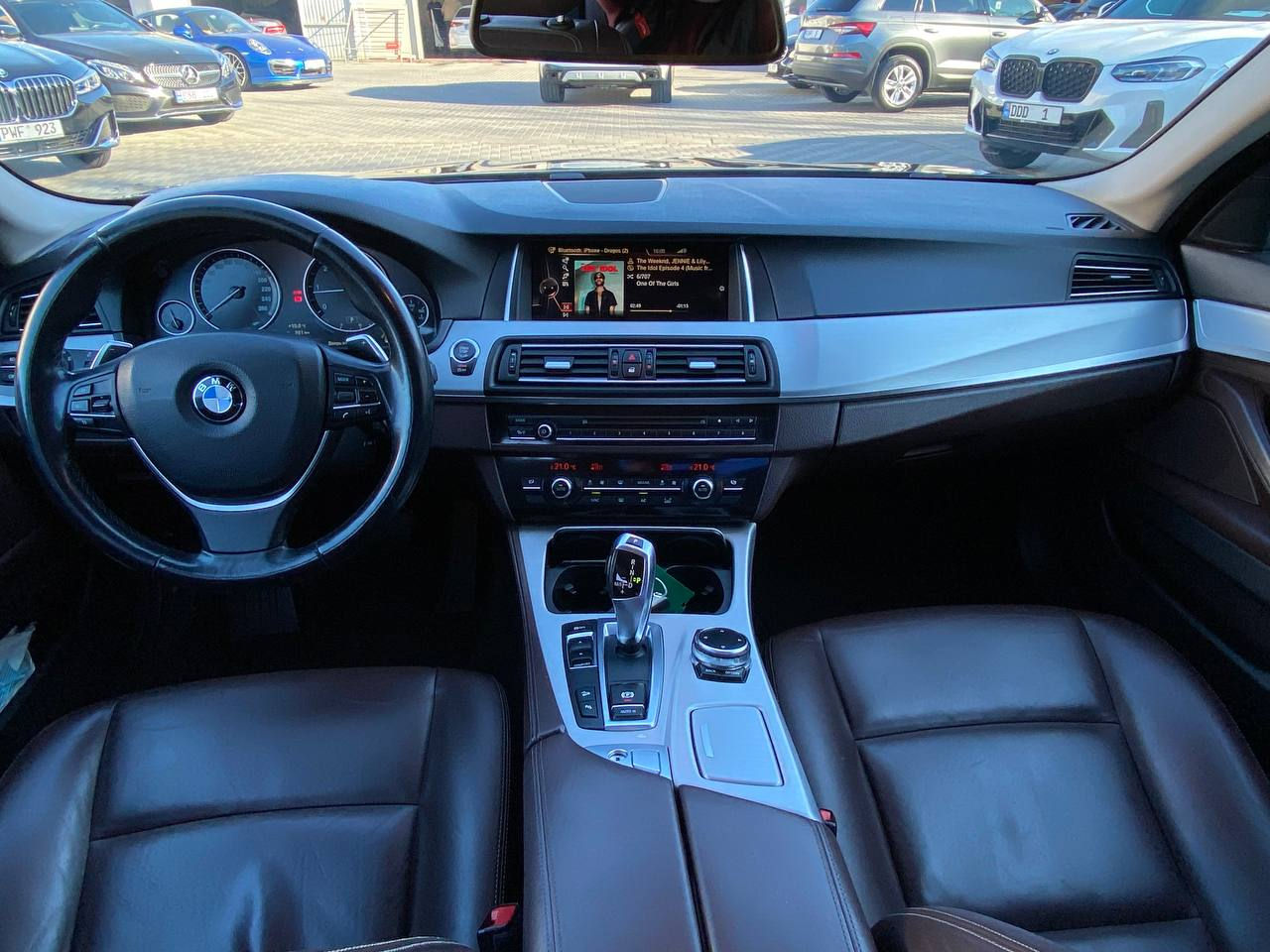 BMW 5 Series foto 7