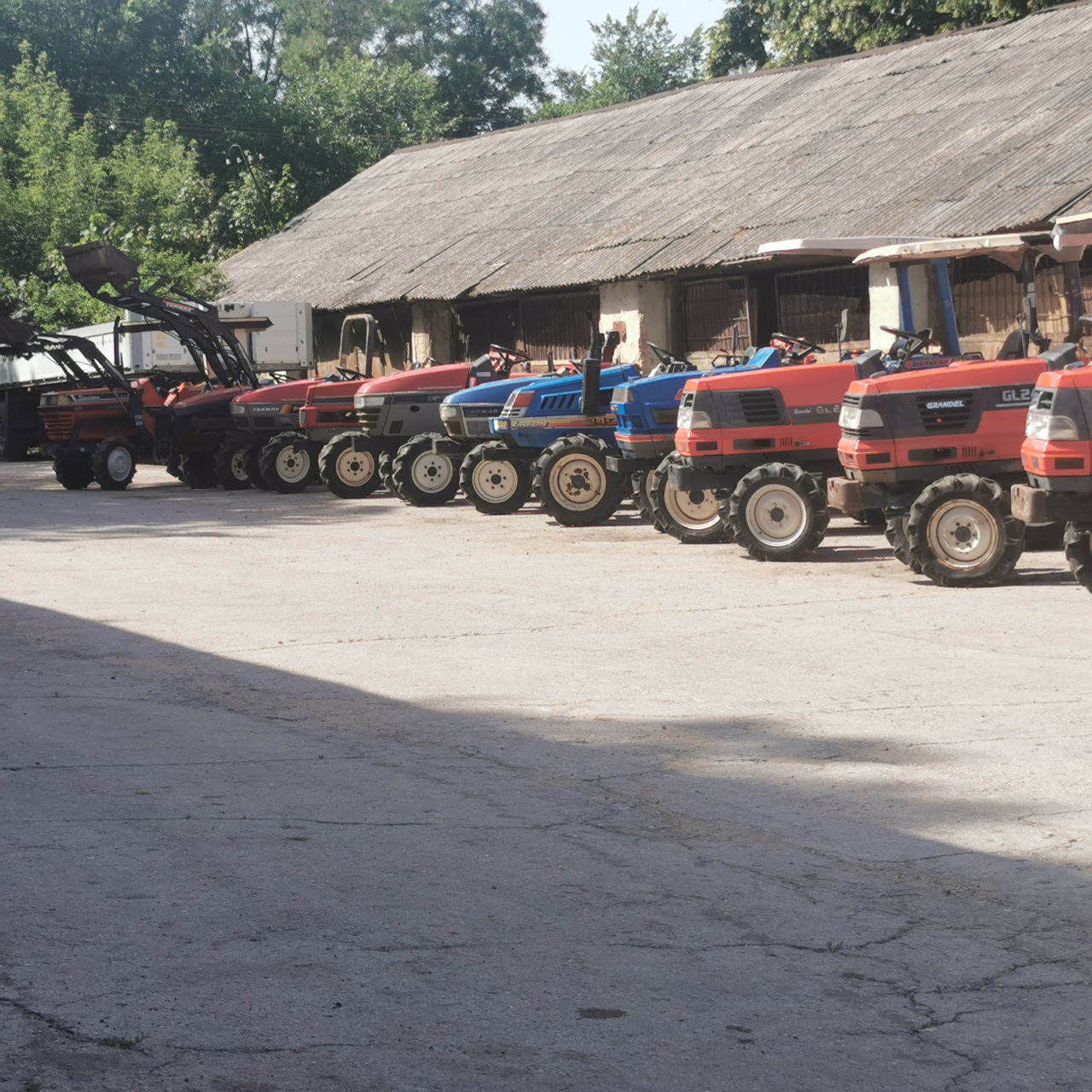 Tractor japonez - Iseki TA267 +freza+transport gratuit foto 19