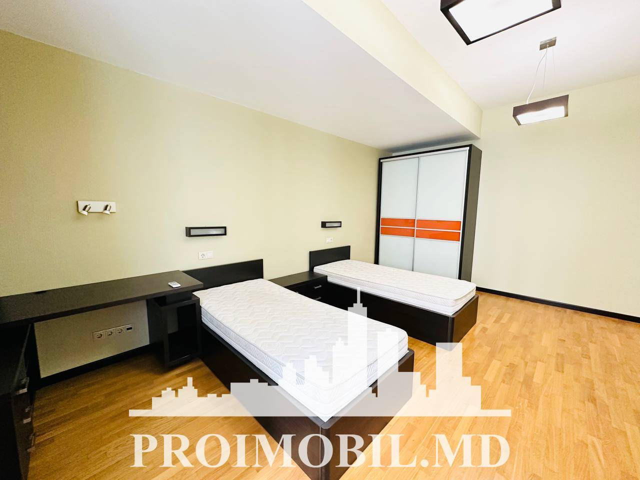 Apartament cu 2 camere, 135 m², Centru, Chișinău foto 5