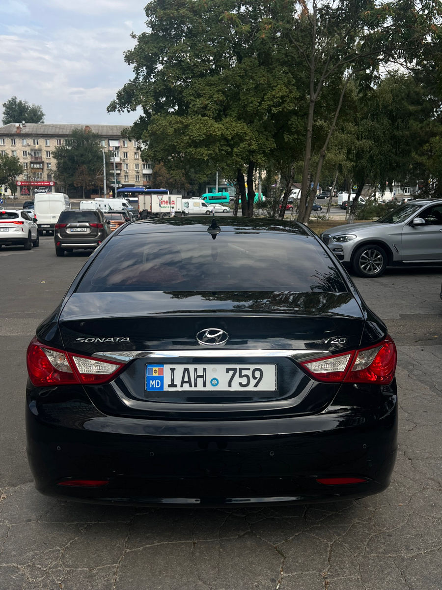 Hyundai Sonata foto 9