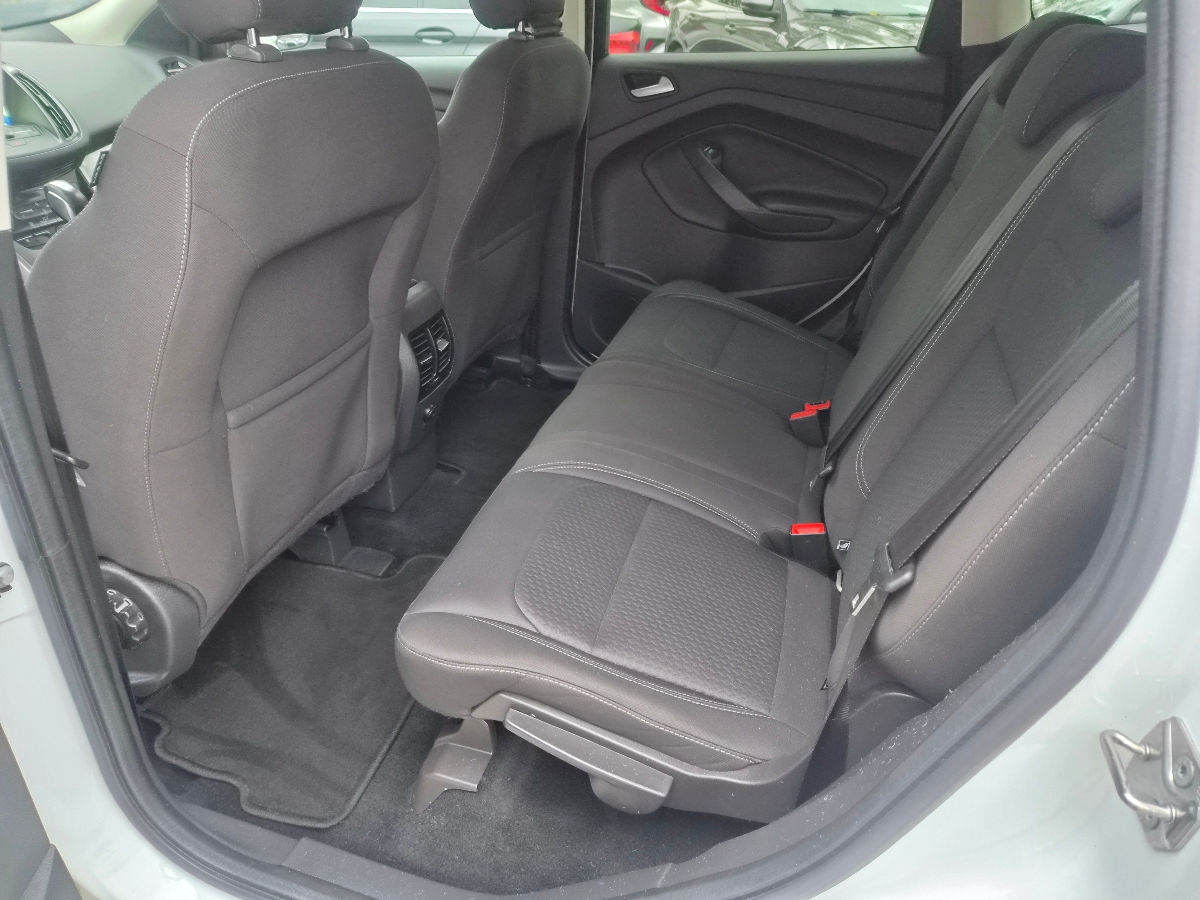 Ford Kuga 2018 photo 16