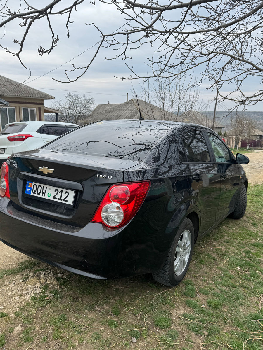 Chevrolet Aveo фото 2