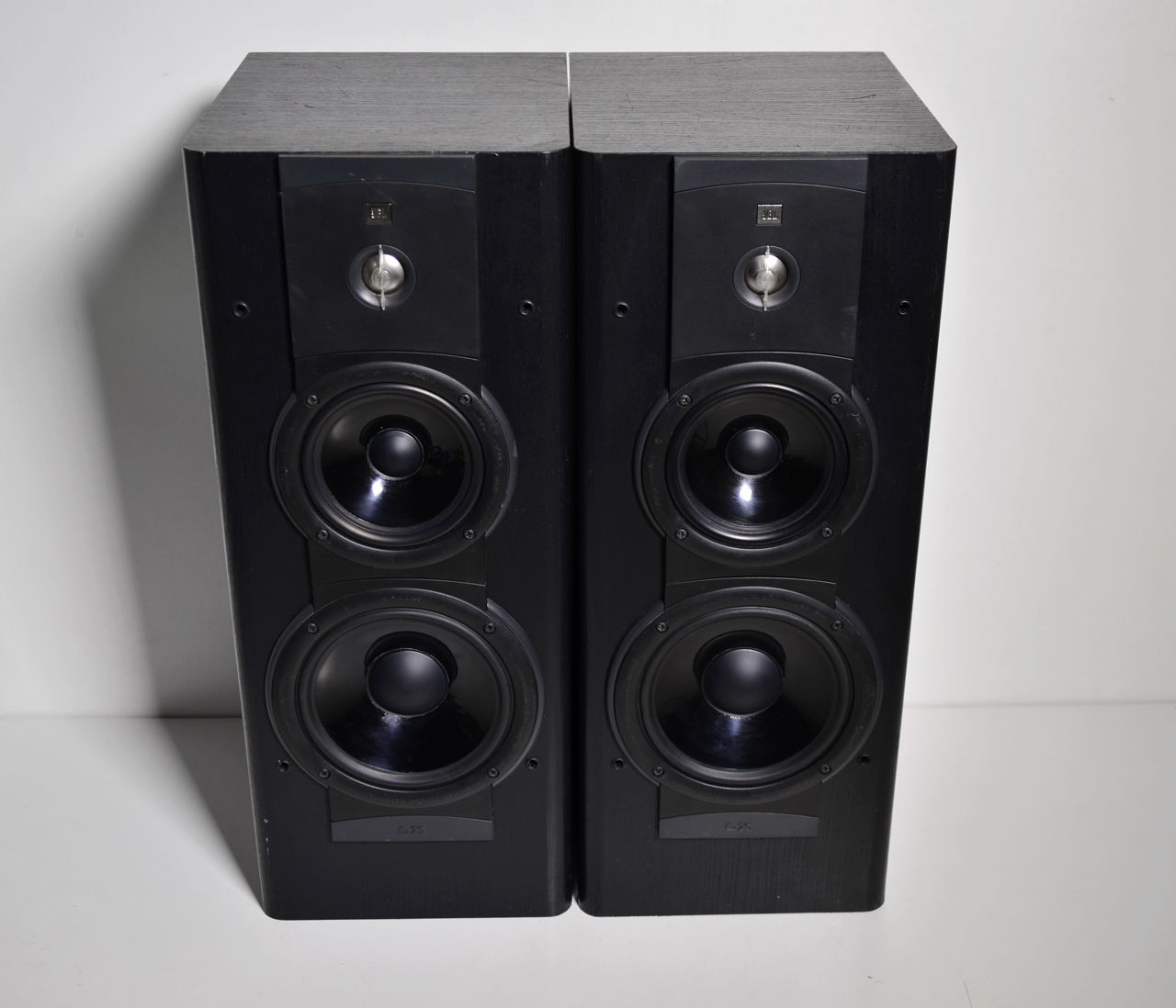 JBL JBL LX30 - 300 Watt / Акустика / Boxe / Super bass фото 0