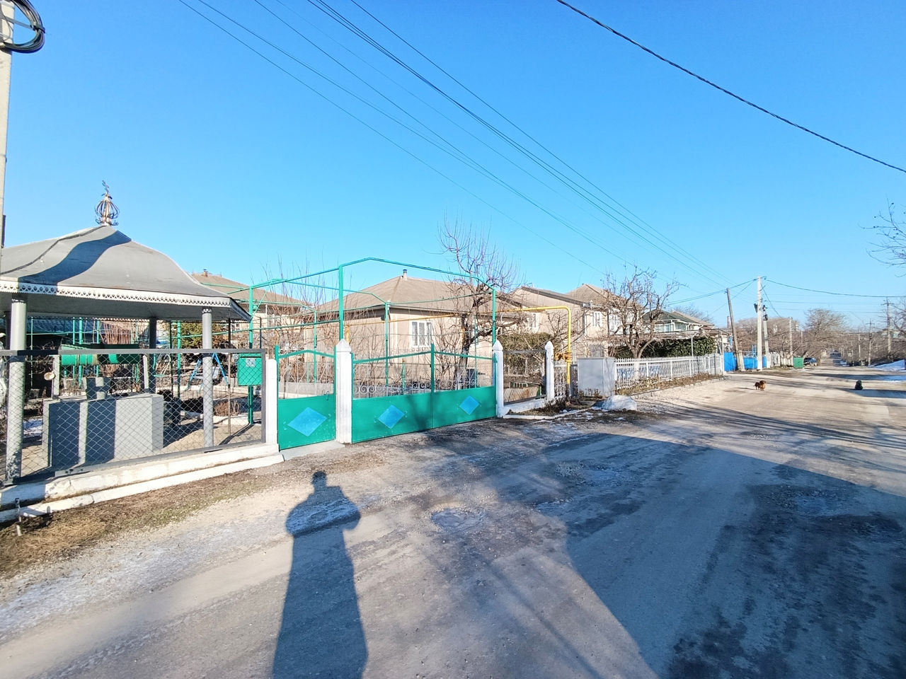Casă de vânzare în orașul Drochia – zonă liniștită, perfectă pentru o familie! foto 1