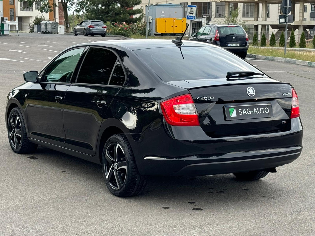 Skoda Rapid foto 1