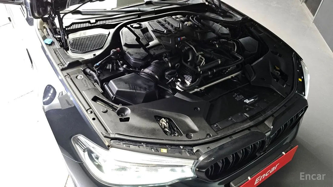BMW M5 foto 3