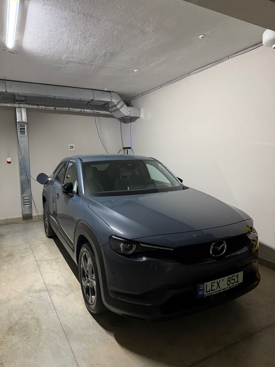 MazdaMX-30
