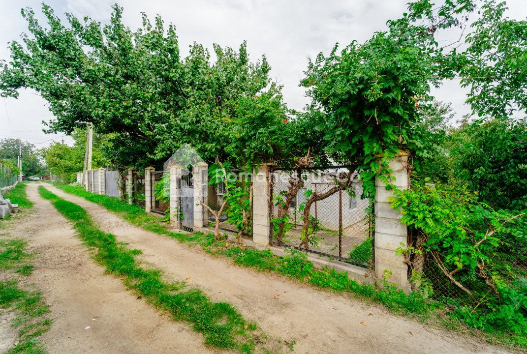 Casa de vanzare, la doar 24 km de Chișinău, lângă pădure! foto 1