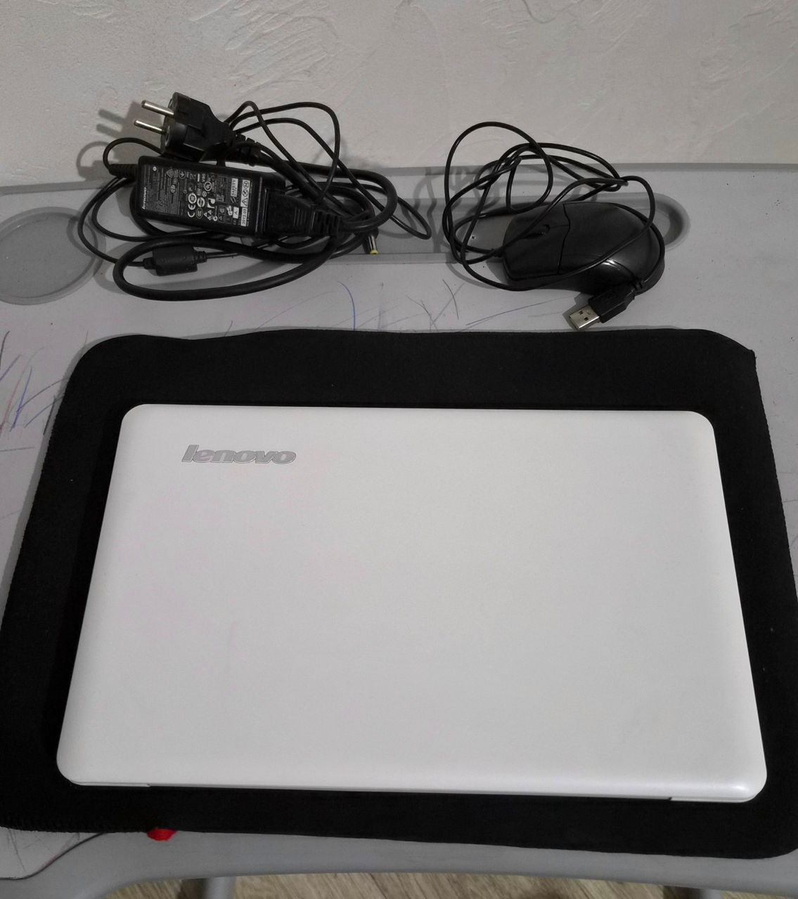Window Inchi Lenovo IdeaPad S206 netbook compact de 11.6 inchi