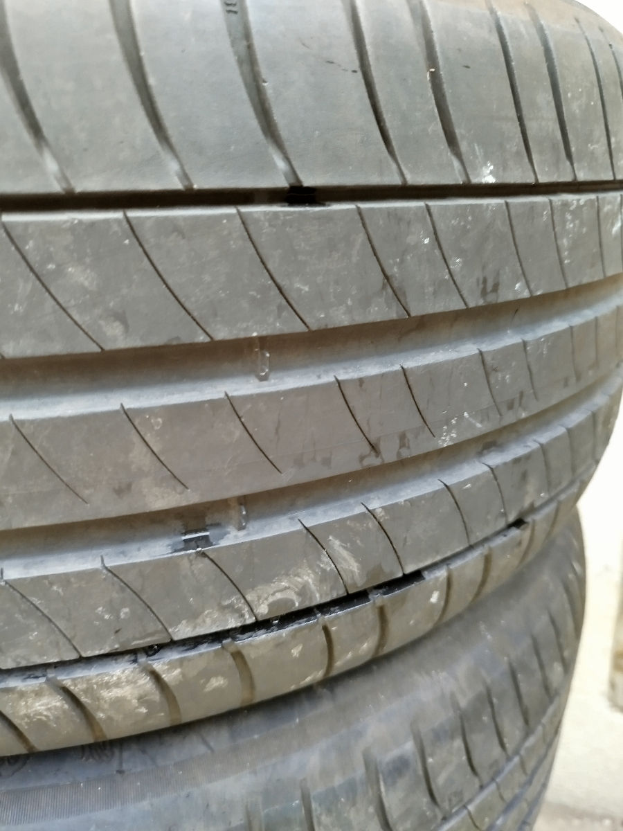 Anvelope 225/55 R17 Toate la acest preț. foto 3