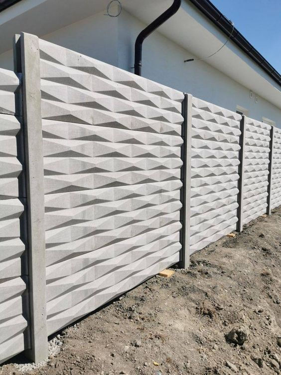 Garduri decorative din beton – eleganță și rezistență pentru casa ta! foto 0