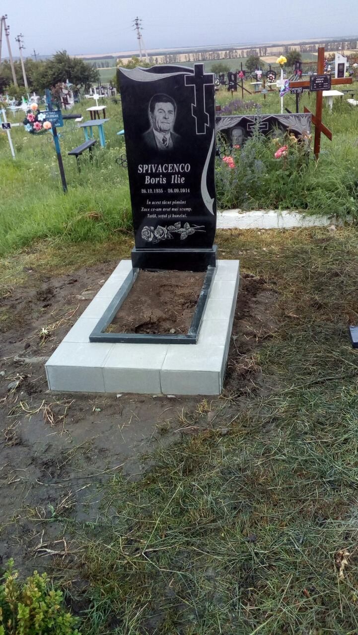 Monumente.  Памятники гранитные. фото 4
