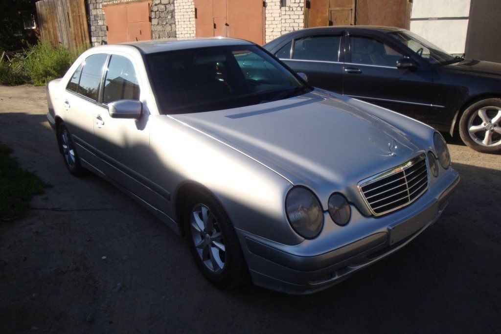 Mercedes E-Class foto 7