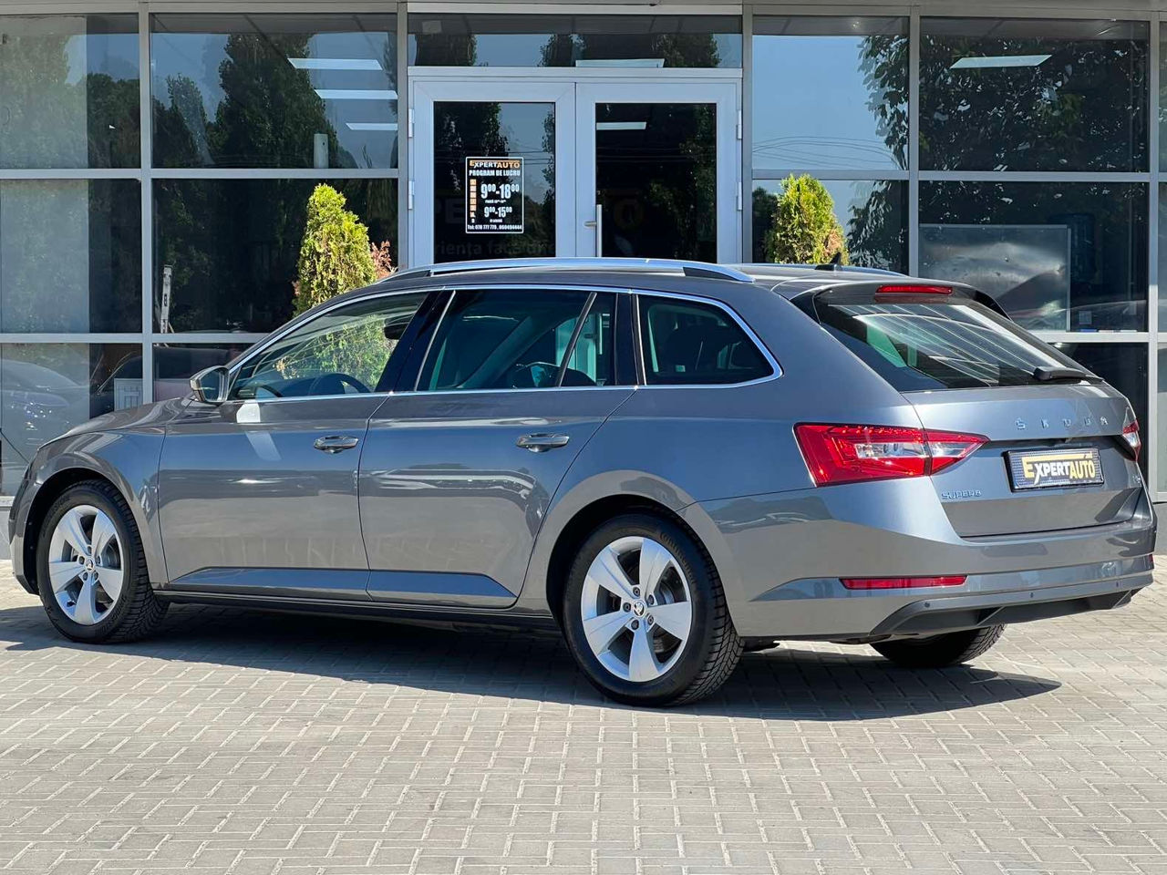 Skoda Superb — фото 4