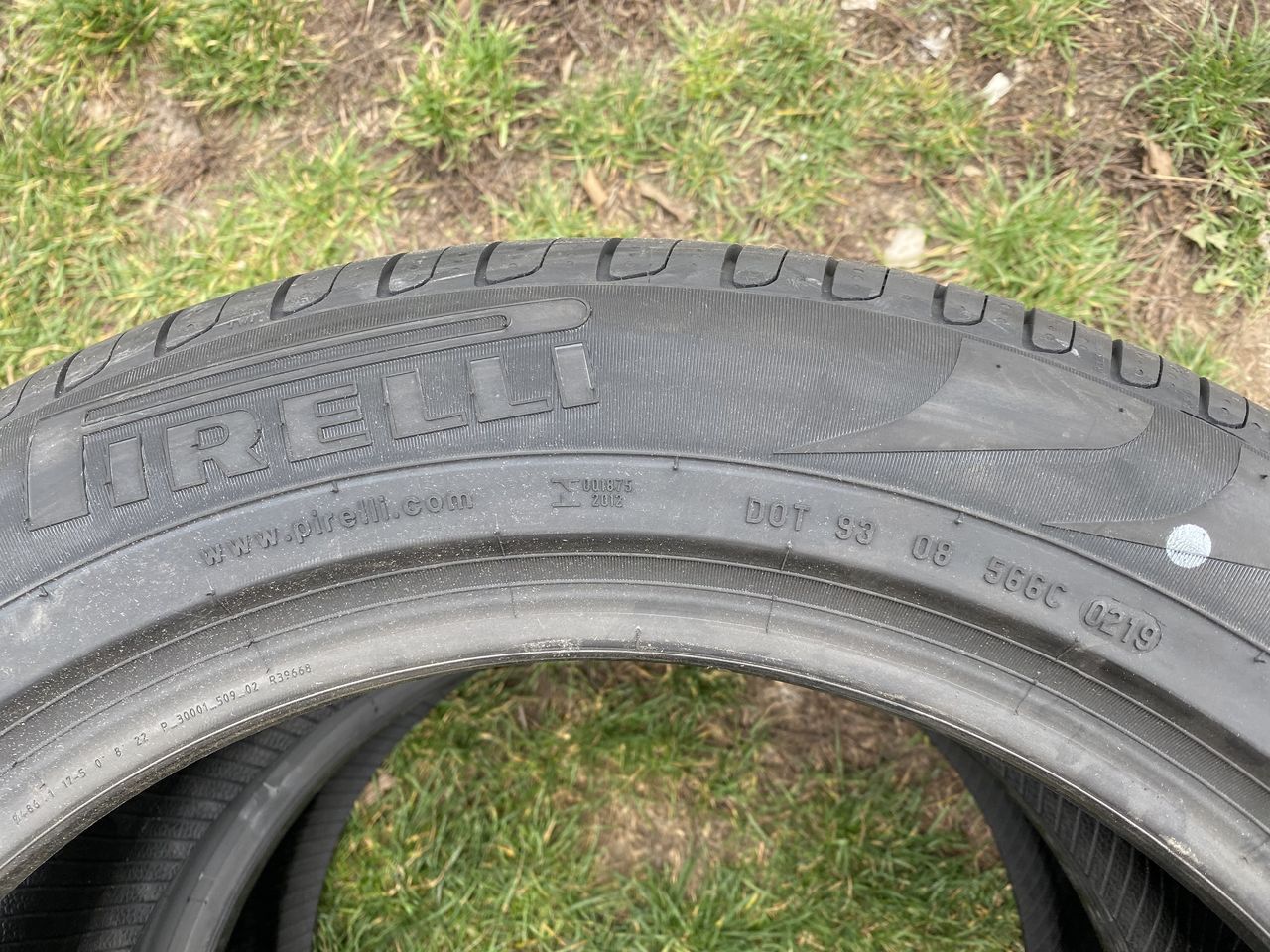 Pirelli 235/55/R19 Noi