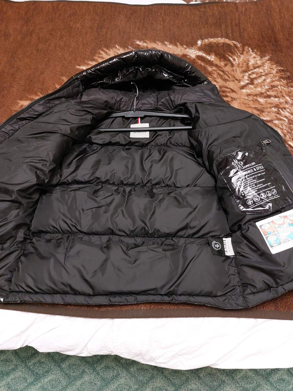 Moncler puffer jacket black foto 1