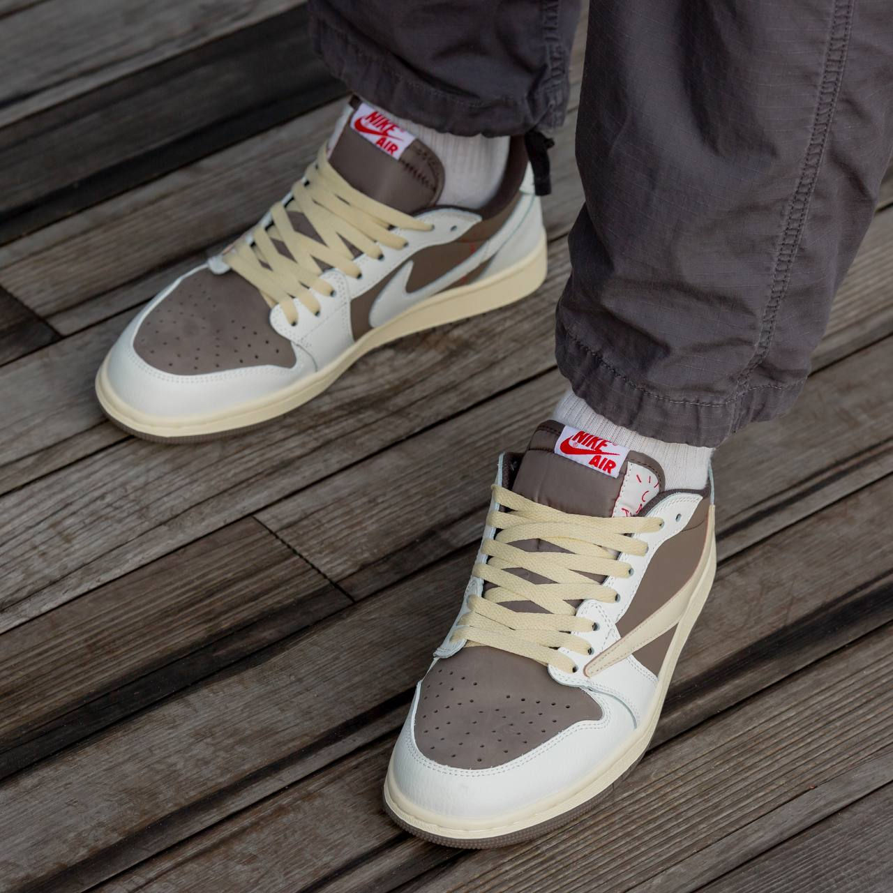 Nike Air Jordan 1 OG Low Reverse Mocha x Travis Scott foto 6