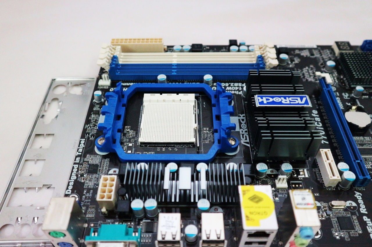 MB + AMD FX-4300 3.8Ghz + 8GB DDR3 + Cooler box