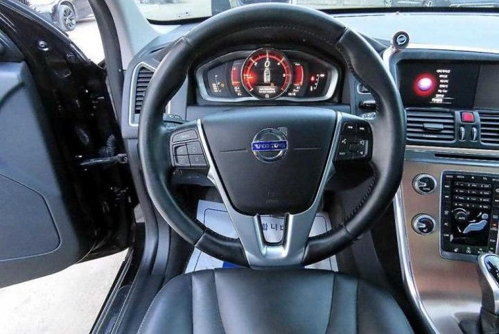 Volvo XC60 foto 6