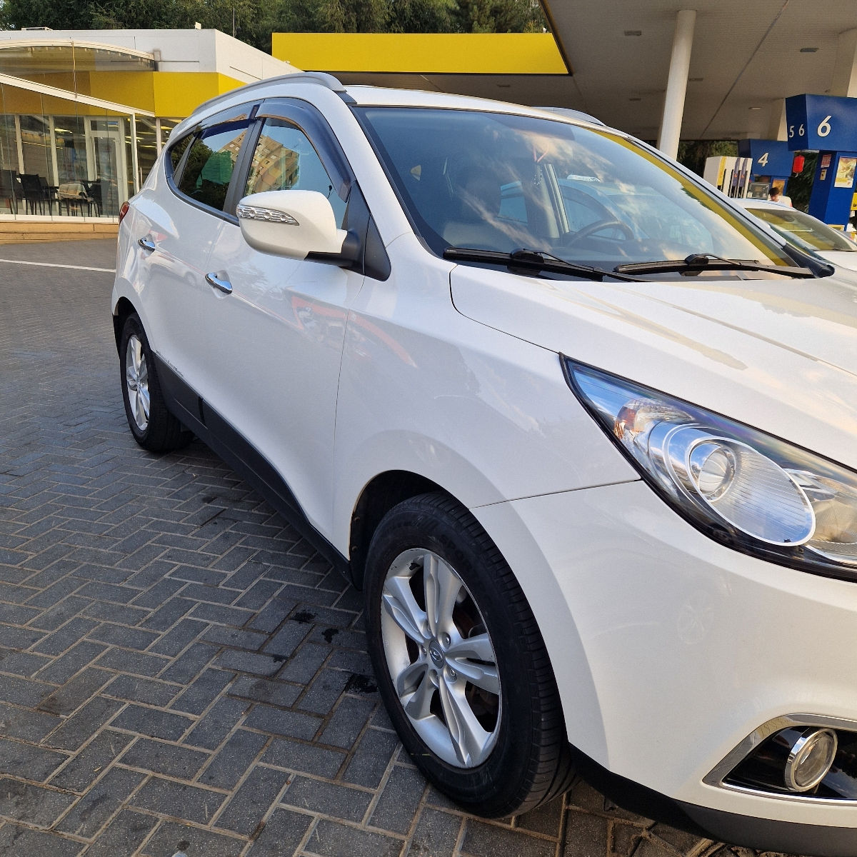 Hyundai ix35 foto 1