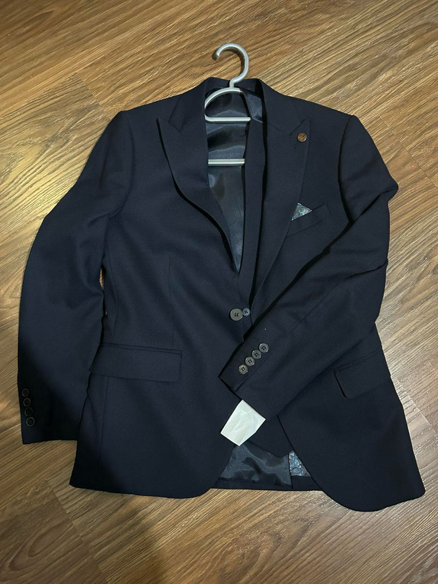 Costum cladiv marimea S (pu bal de absolvire e peefect) foto 1