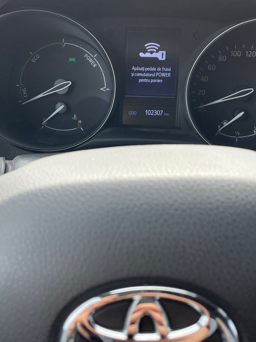 Toyota C-HR фото 3