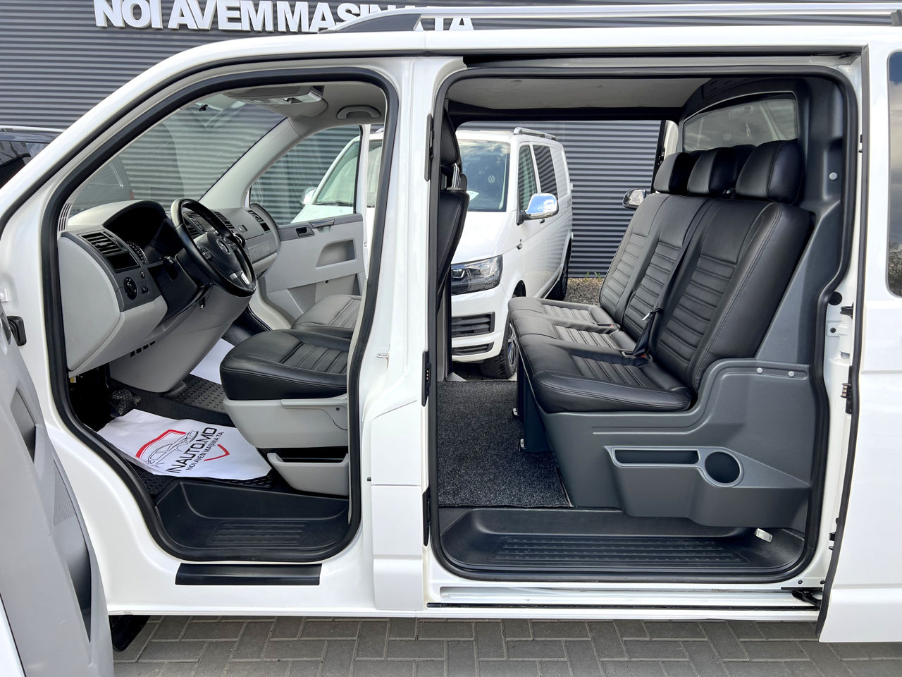 Volkswagen Transporter 6 Locuri 4x4  foto 14