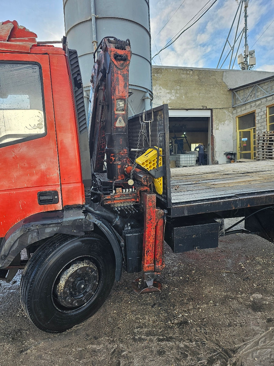 Iveco 180E23 фото 4