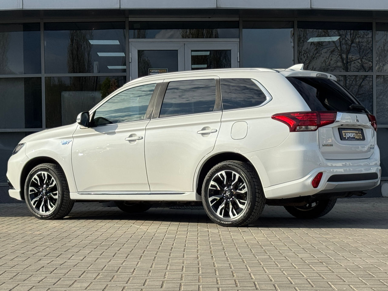Mitsubishi Outlander — фото 4