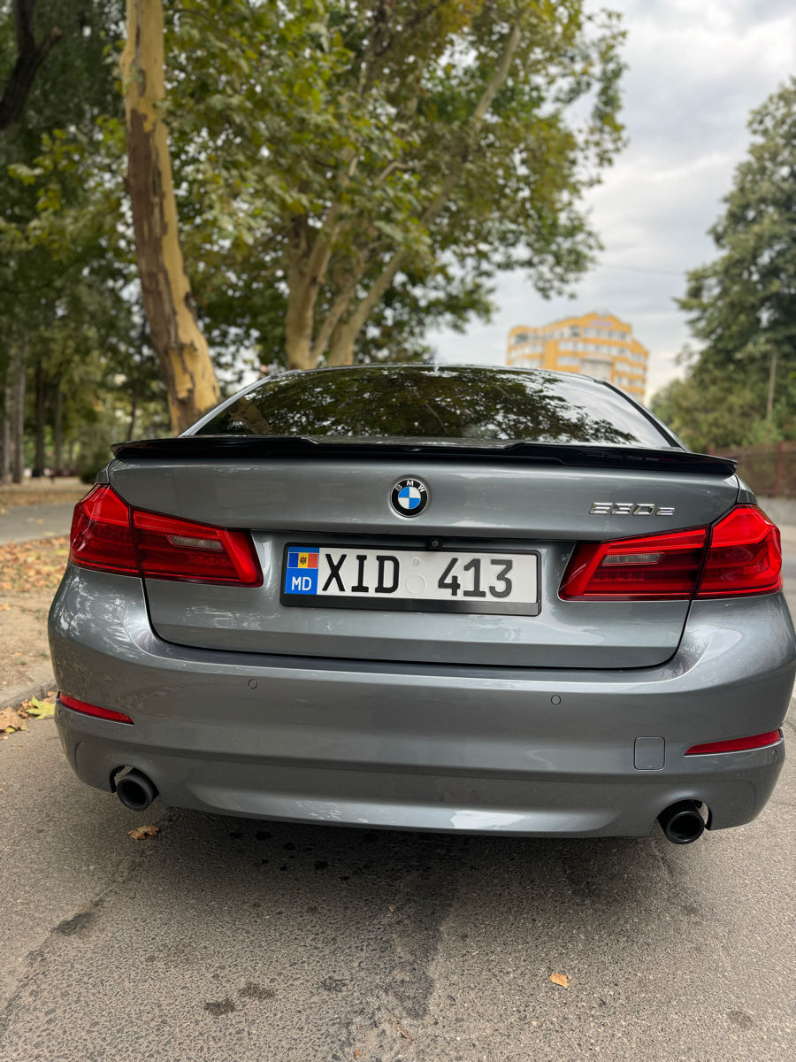 BMW 5 Series foto 4