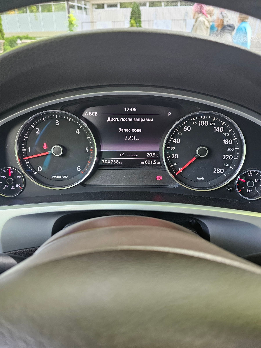 Volkswagen Touareg foto 8