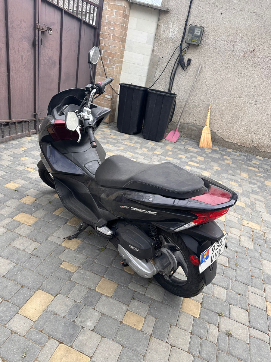 Honda PCX 150 foto 2