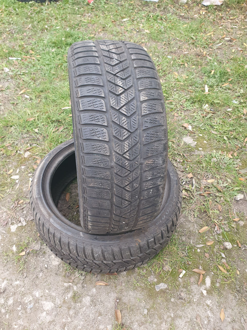 225 40 R18 Pirelli iarna foto 0