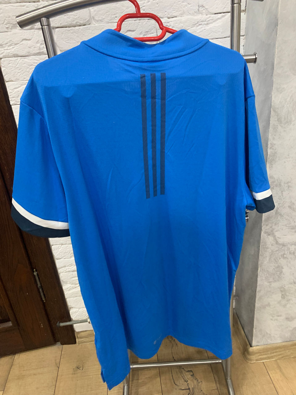 Adidas mărimea L, 200 lei foto 2