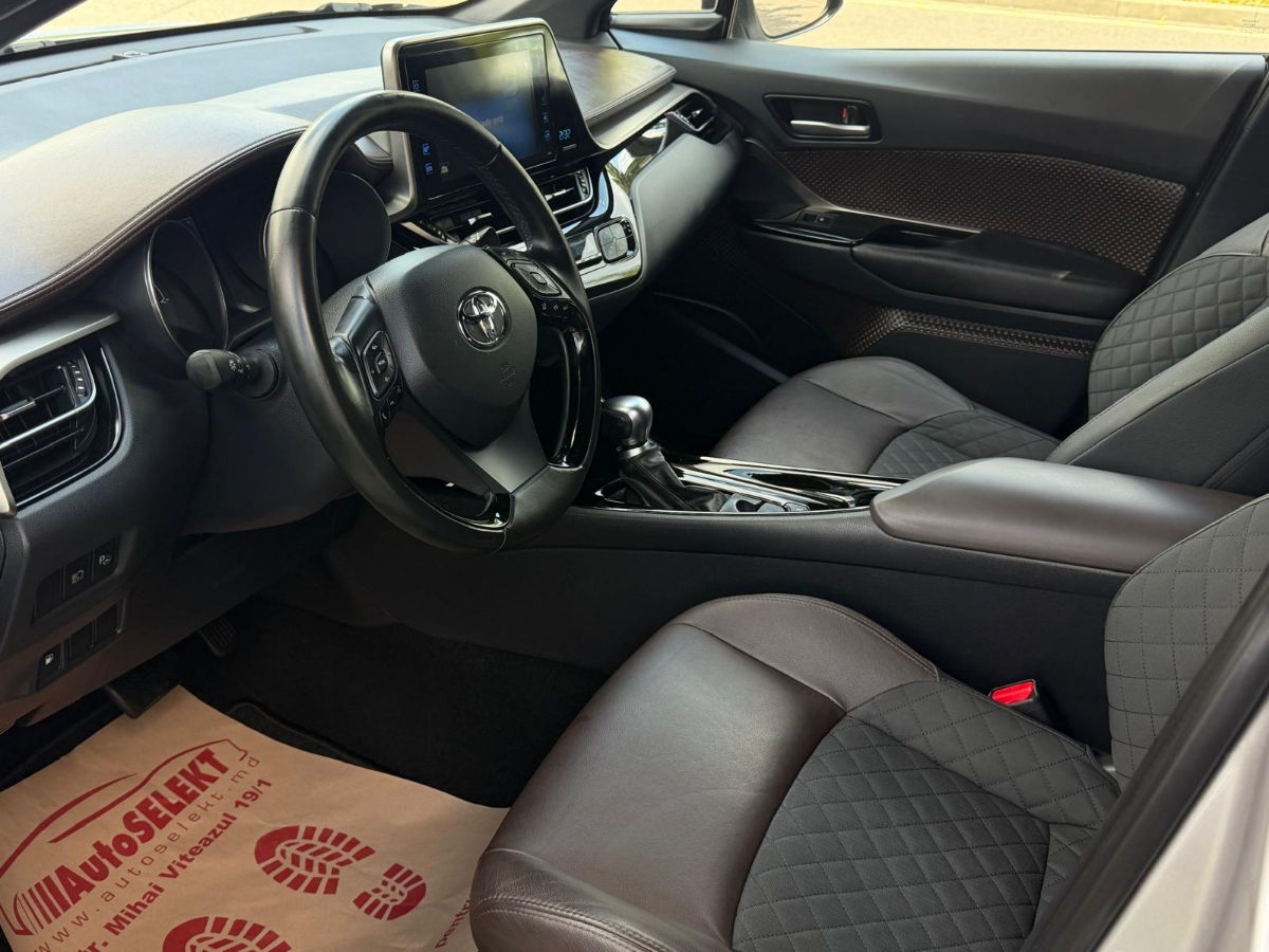 Toyota C-HR 2019 photo 6