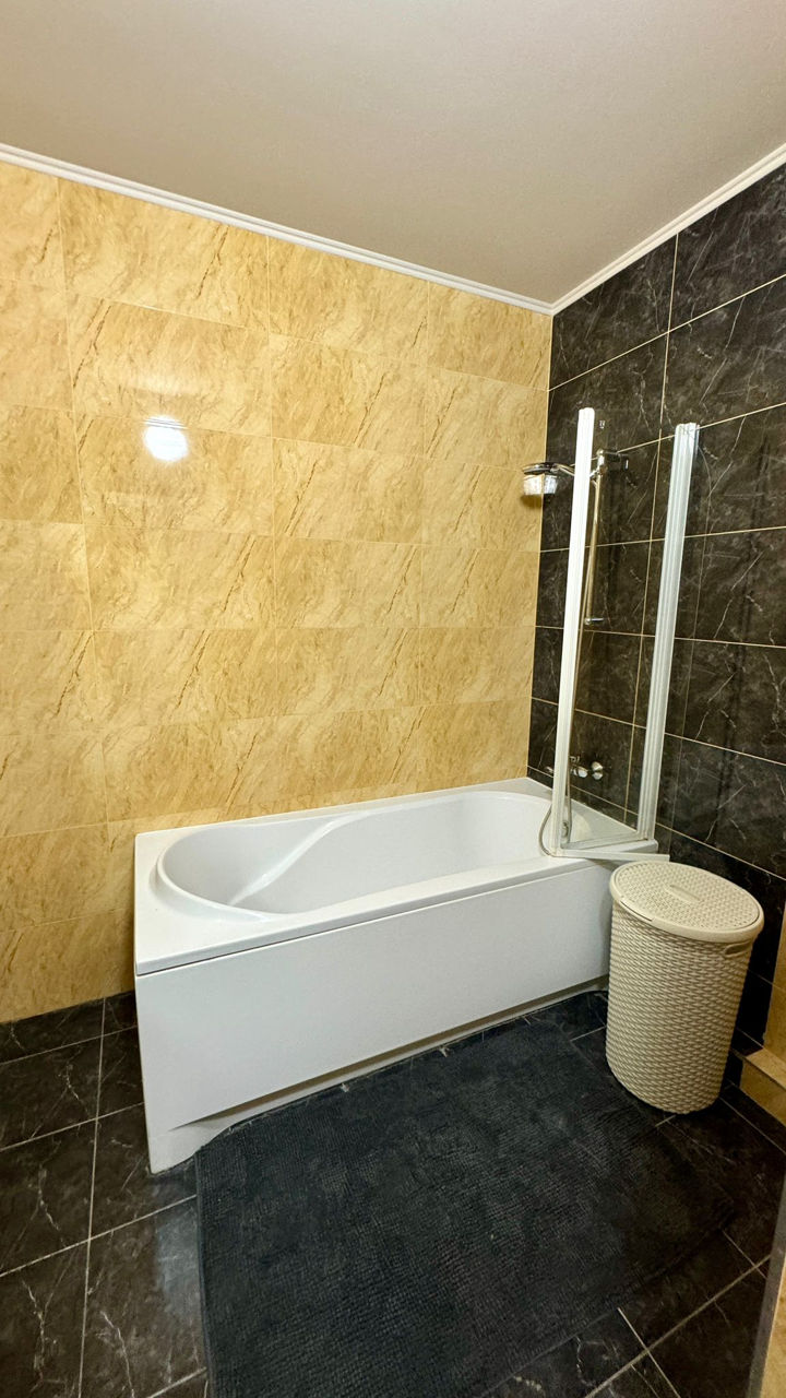 Apartament cu 2 camere, 78 m², Centru, Chișinău foto 8