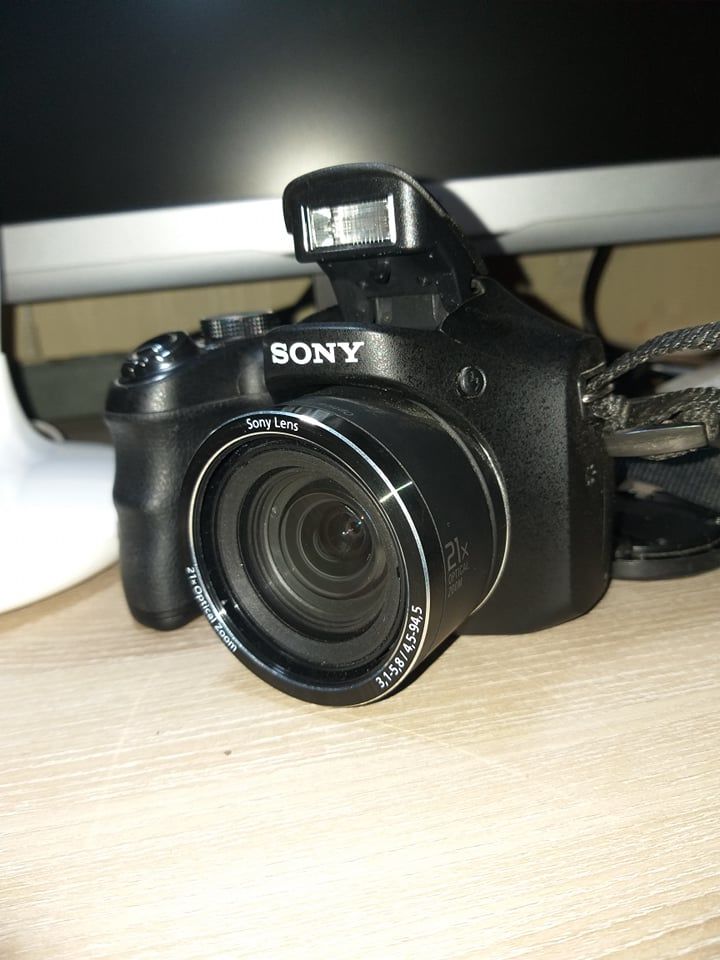 Sony Cyber-shot DSC - H100
