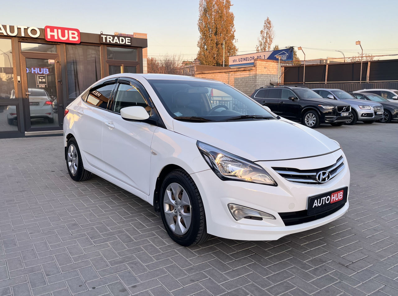 Hyundai Solaris фото 5