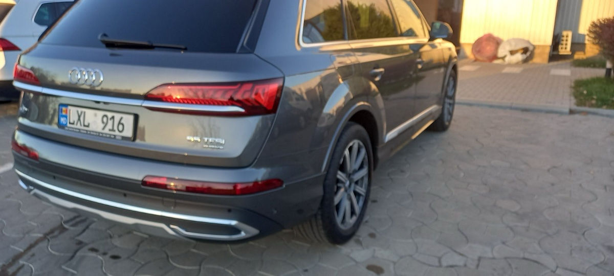 Audi Q7 foto 1