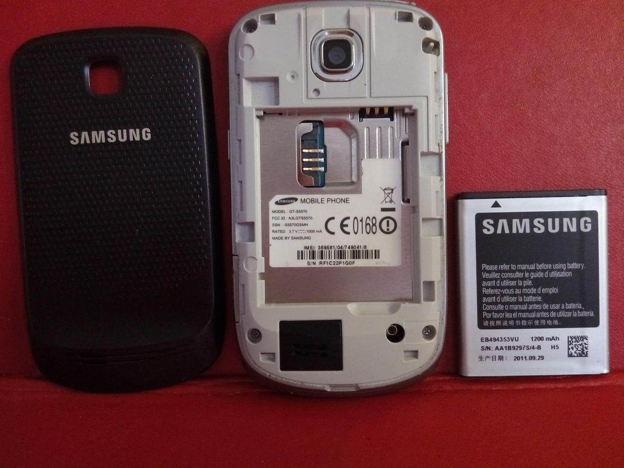 Прекрасный Samsung galaxy mini; galaxy s2 gt-i9105