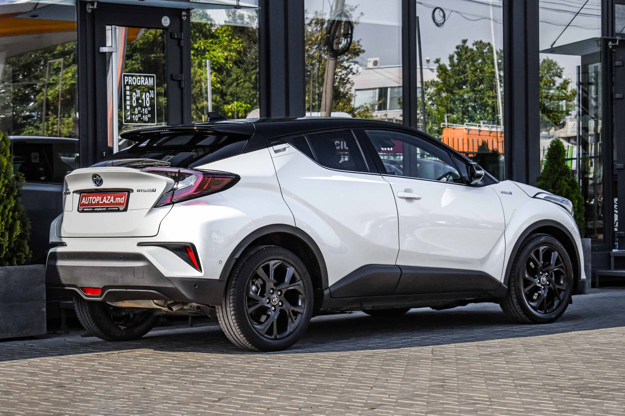 Toyota C-HR foto 3