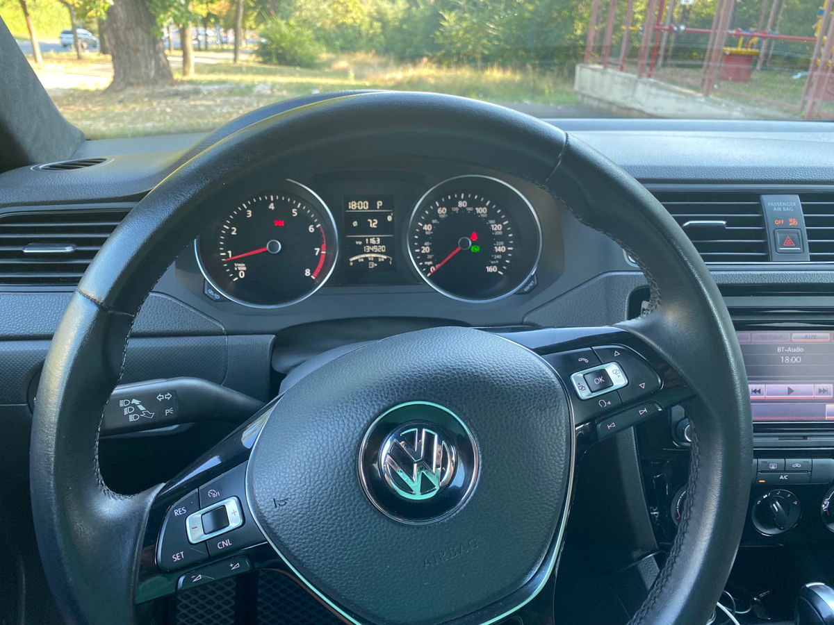 Volkswagen Jetta foto 12