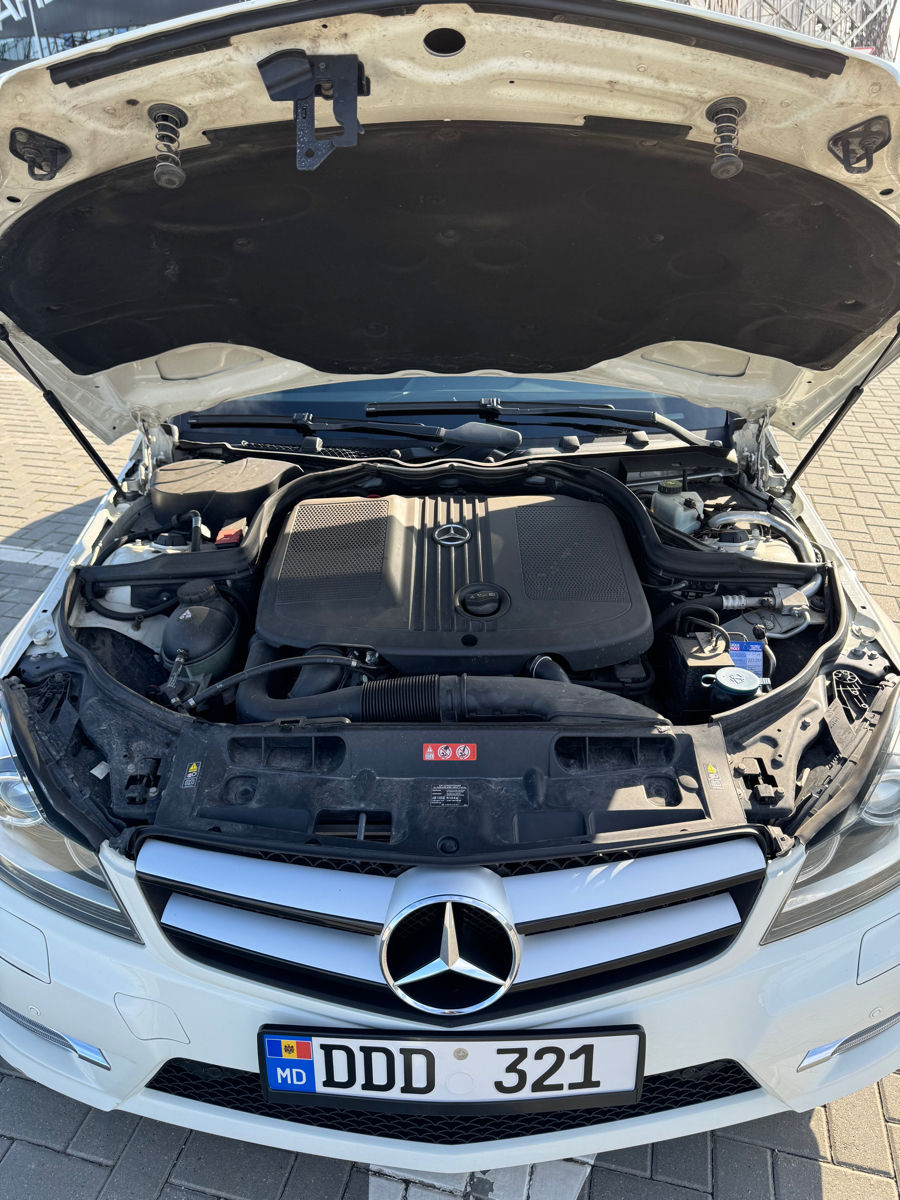 Mercedes C-Class Coupe фото 6