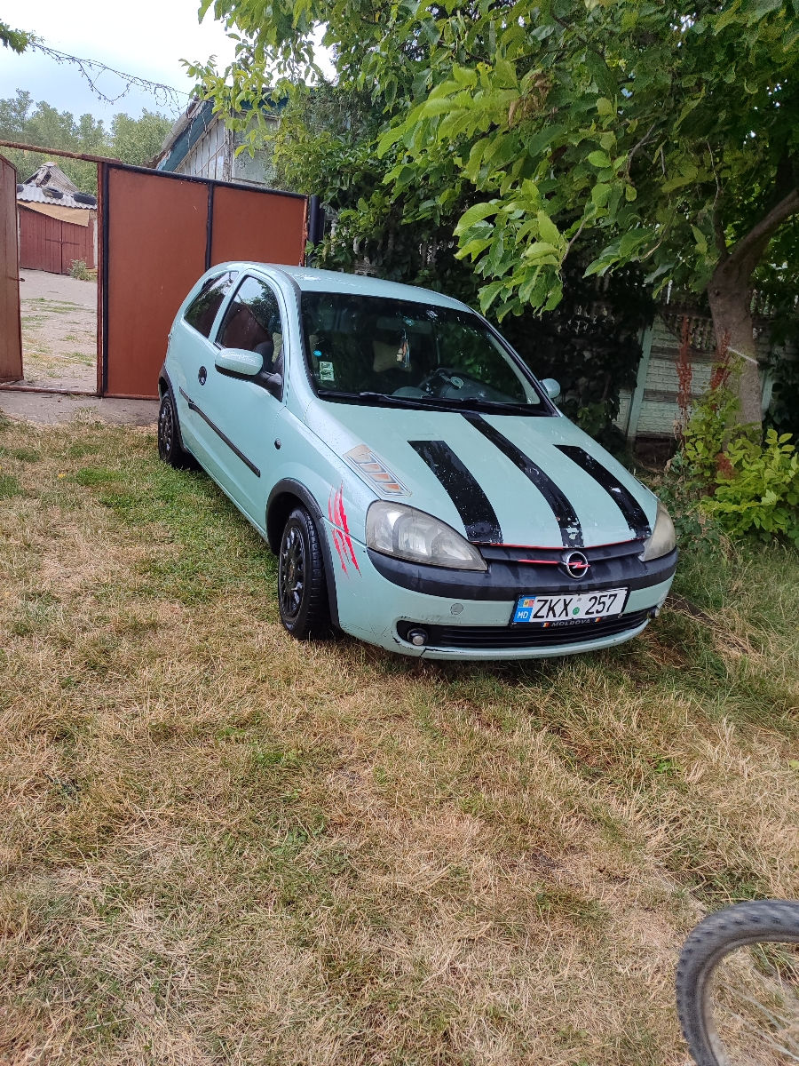 Opel Corsa foto 1