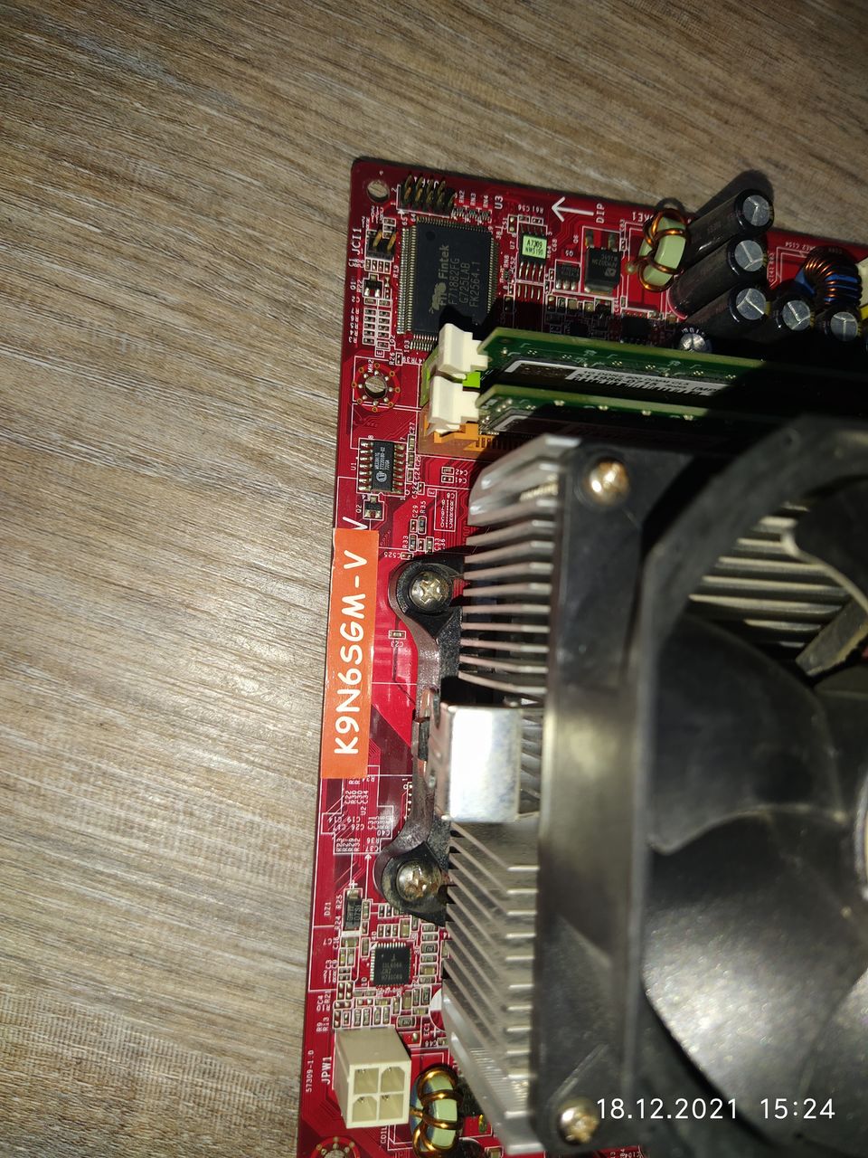 Motherboard AM2 (MSI K9N6SGM-V), RAM 2GB DDR2-800, CPU Sempron LE-1100 ...