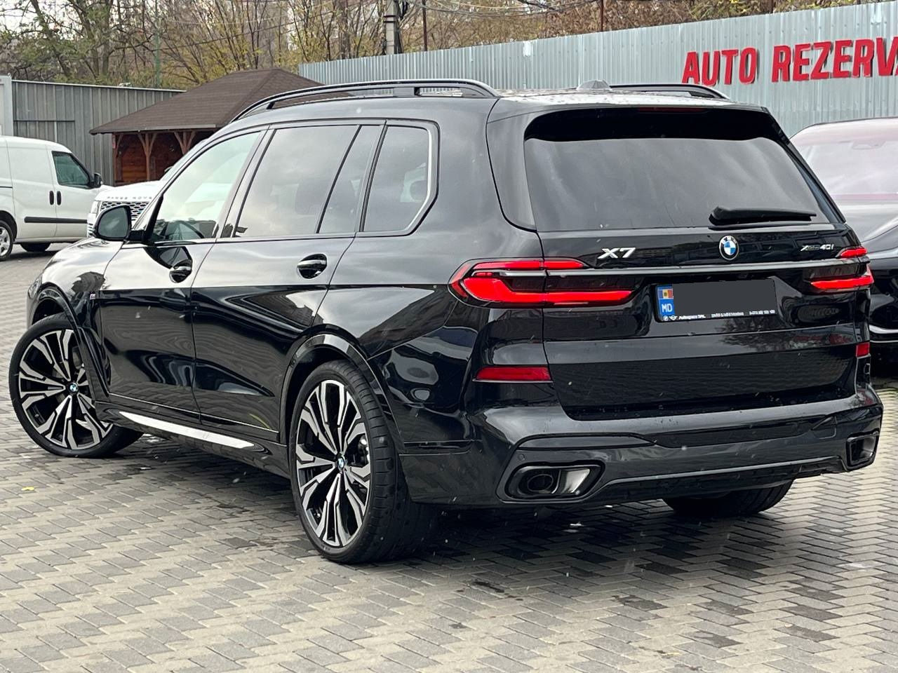 BMW X7 фото 3