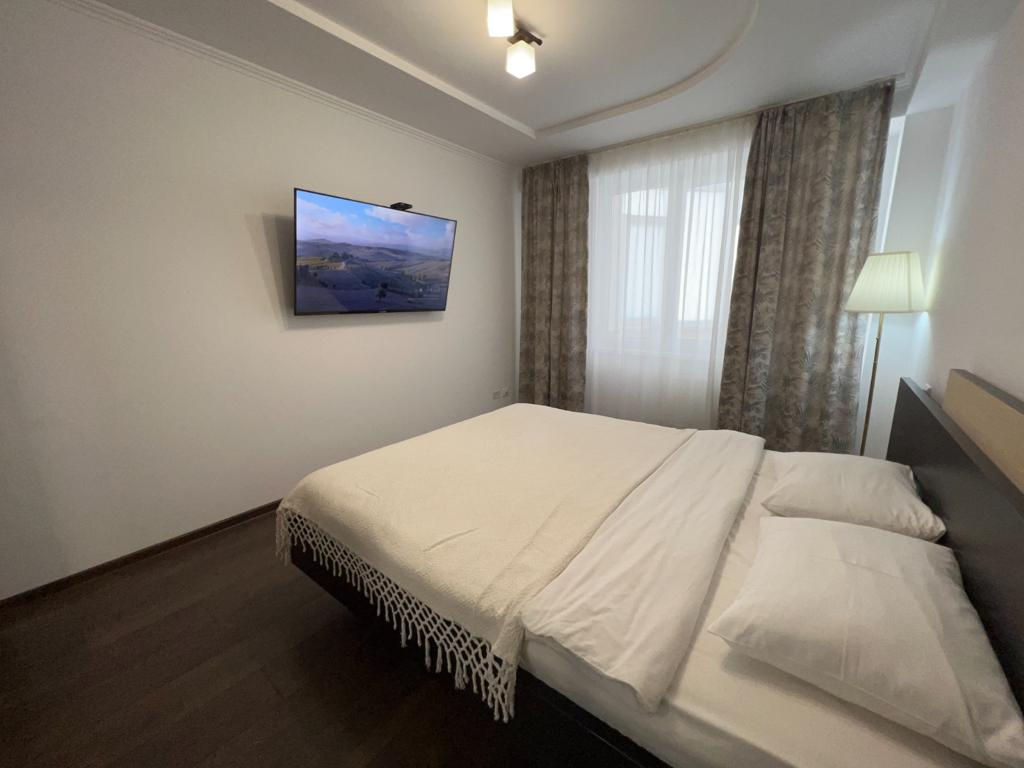 Apartament cu 2 camere, 100 m², Centru, Chișinău foto 1