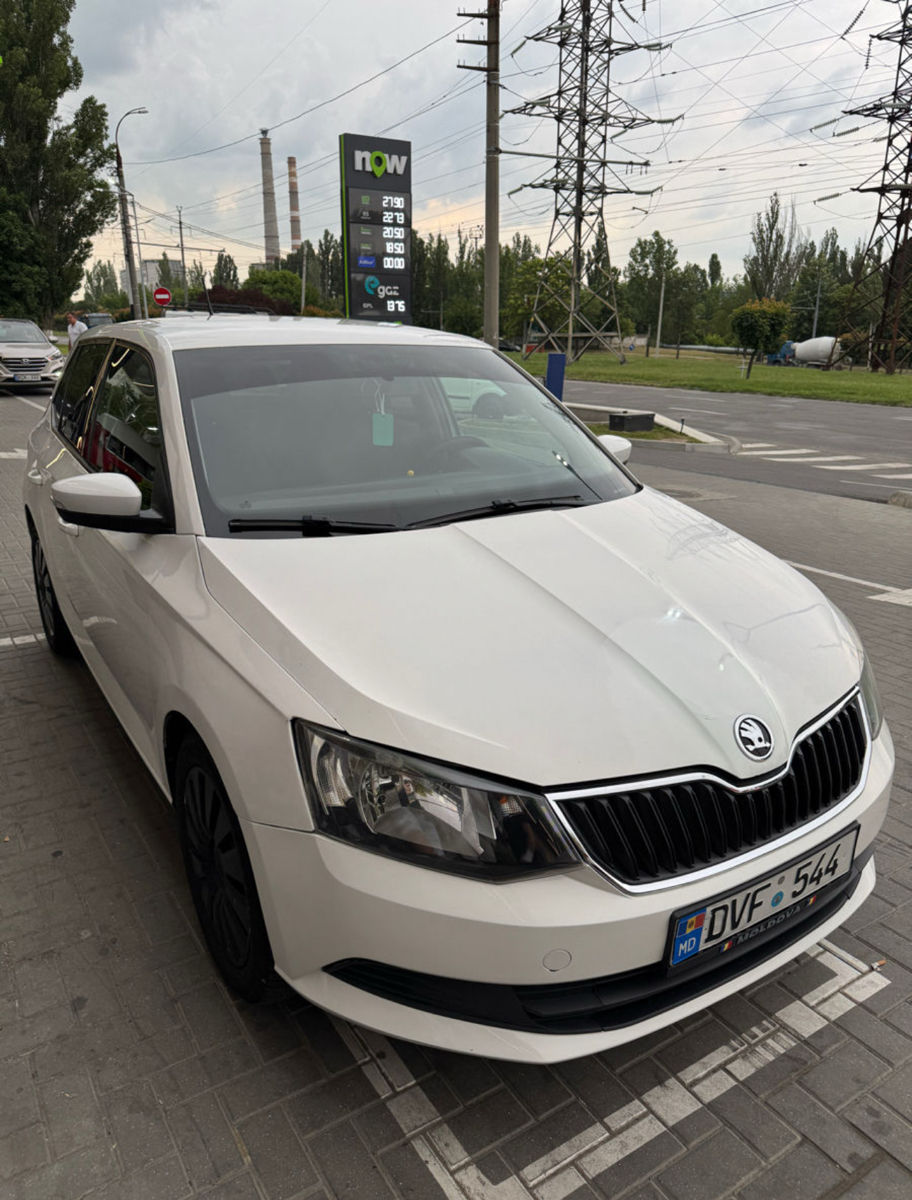 Chirie Auto foto 0