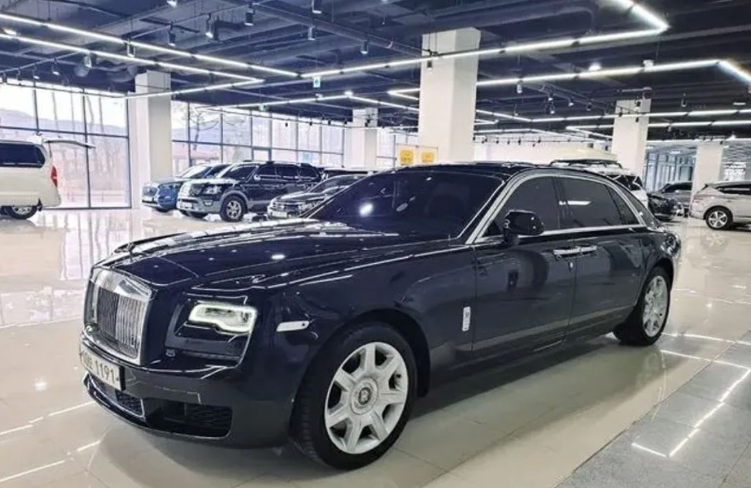 Rolls-Royce Ghost foto 0