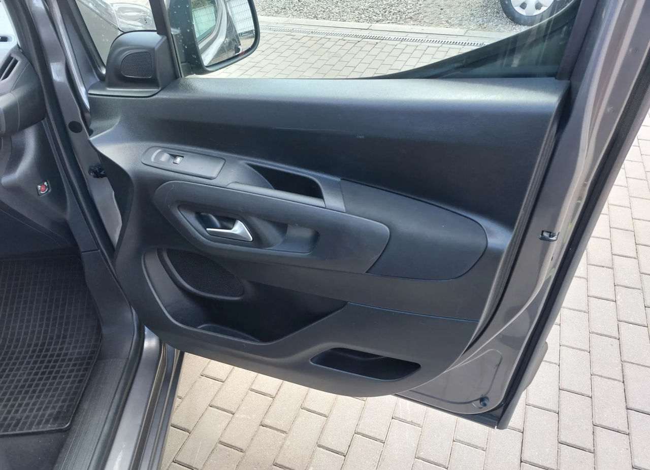 Opel Combo фото 12